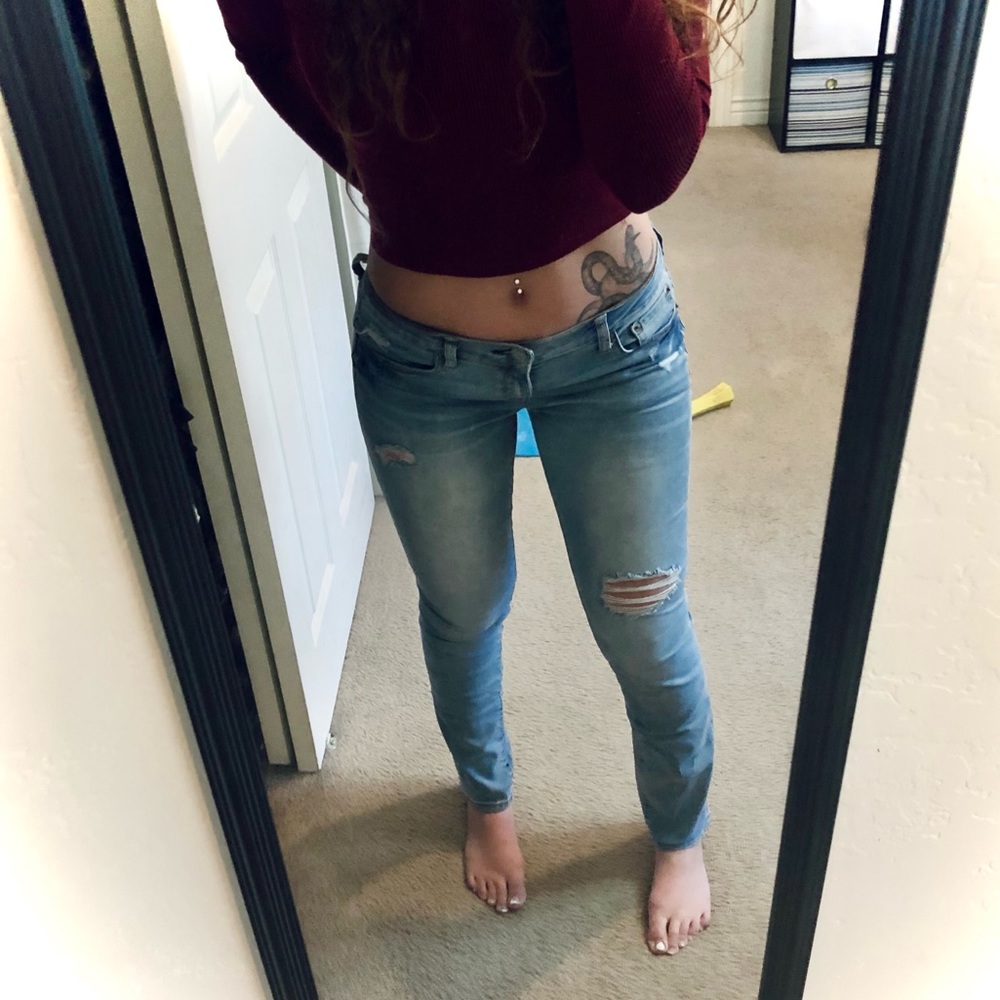 AEROPOSTALE LIGHT WASH MID RISE SKINNY JEANS